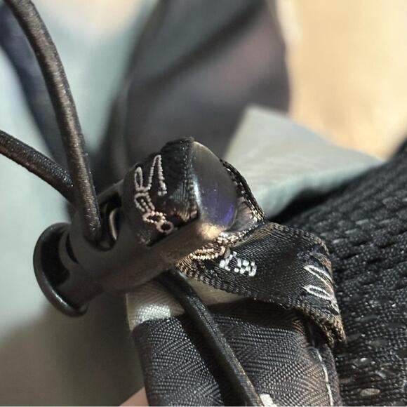 🚨$9🚨 Y2k Second Skin Silver Hydraproof Lightweight Shirt Jacket - Picture 9 of 11